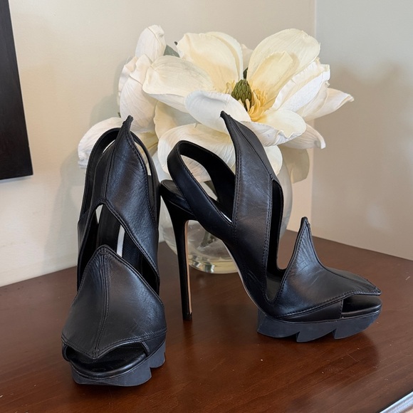 Camilla Skovgaard Shoes - Camilla Skovgaard “Flame” Black Calfskin